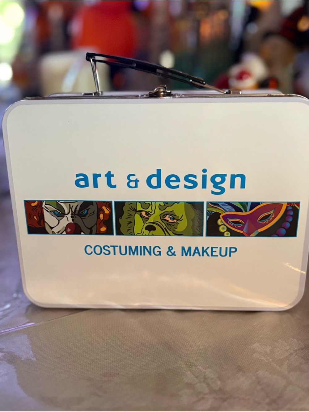 Vintage art & design Universal Studios lunchbox w/ tumbler HHN Jack Grinch